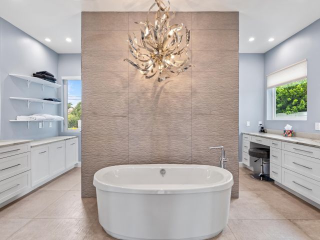 Продажа дома по адресу 807 Dover Street - фото 6400199