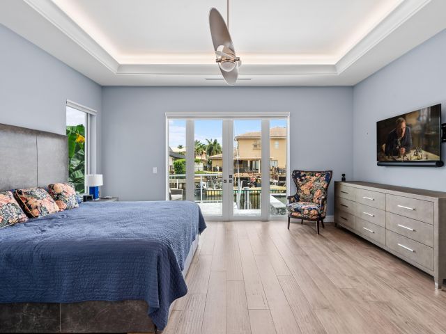 Продажа дома по адресу 807 Dover Street - фото 6400200