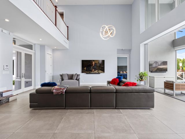 Продажа дома по адресу 807 Dover Street - фото 6400207