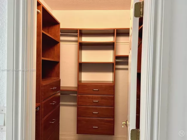 Продажа квартиры #802 - фото 6338213