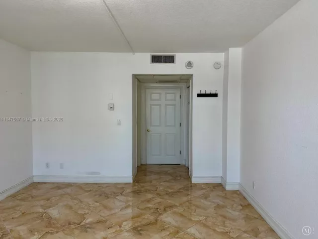 Продажа квартиры #802 - фото 6338214