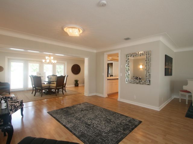 Дом в аренду по адресу 503 SE 7th Avenue - фото 6357934