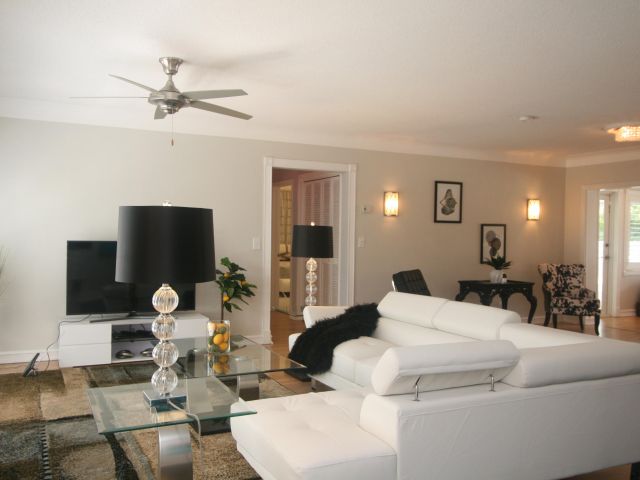 Дом в аренду по адресу 503 SE 7th Avenue - фото 6357937