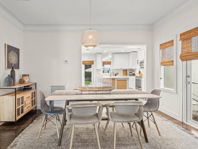 Дом в аренду по адресу 414 NE 7th Avenue - фото 6363095