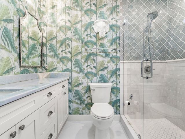 Дом в аренду по адресу 414 NE 7th Avenue - фото 6704087