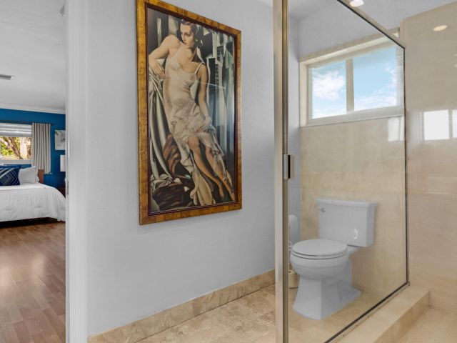 Продажа дома по адресу 4821 NE 29 Avenue - фото 6349653