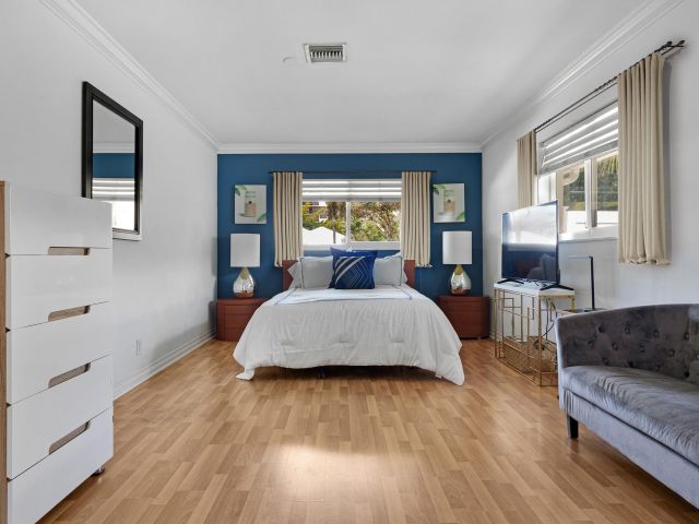 Продажа дома по адресу 4821 NE 29 Avenue - фото 6349654