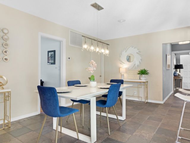 Продажа дома по адресу 4821 NE 29 Avenue - фото 6349657