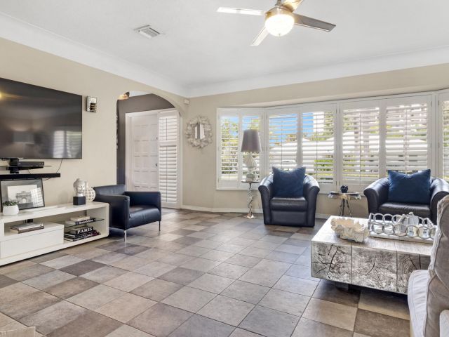 Продажа дома по адресу 4821 NE 29 Avenue - фото 6349664