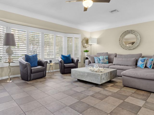 Продажа дома по адресу 4821 NE 29 Avenue - фото 6349666