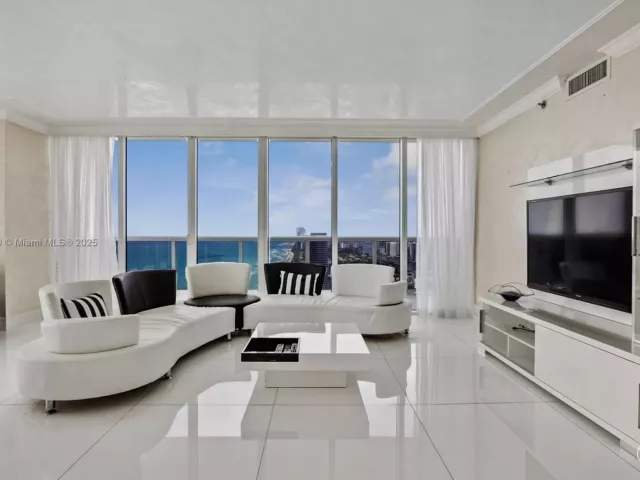 Квартира в аренду номерPH-5102 - фото 6639198