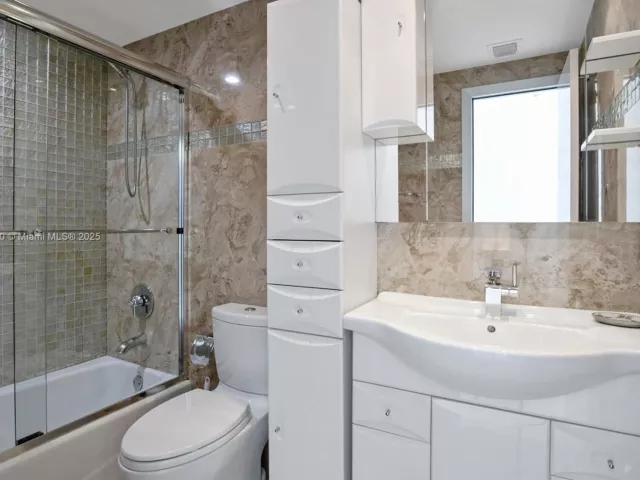 Квартира в аренду номерPH-5102 - фото 6639187