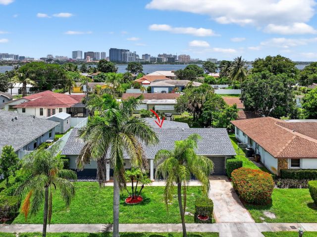 Продажа дома по адресу 600 S Mangonia Circle - фото 6343783