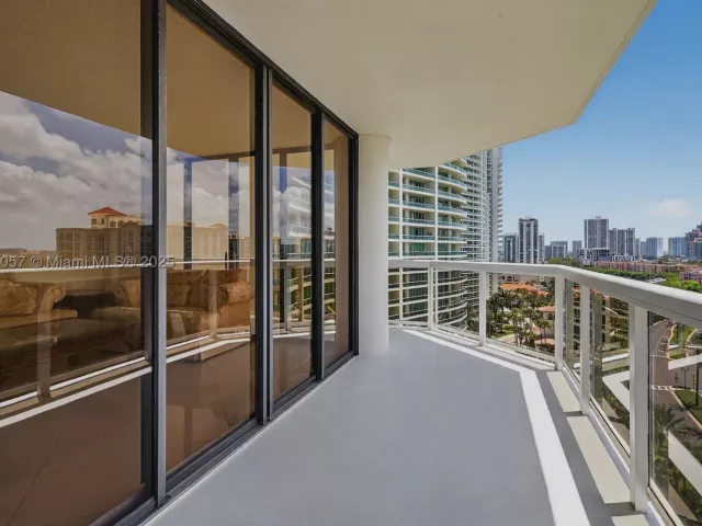 Продажа квартиры #1406/1405 - фото 9056735