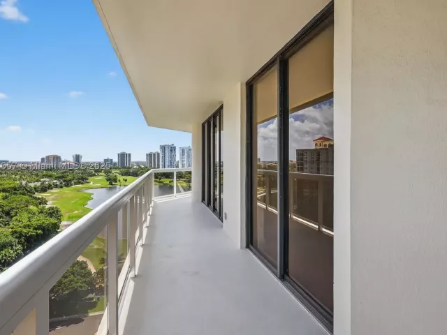Продажа квартиры #1406/1405 - фото 9056737