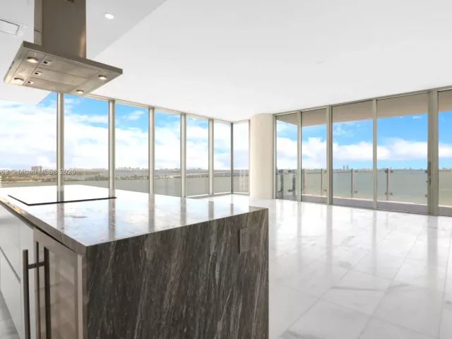 Продажа квартиры #1101 - фото 6343765