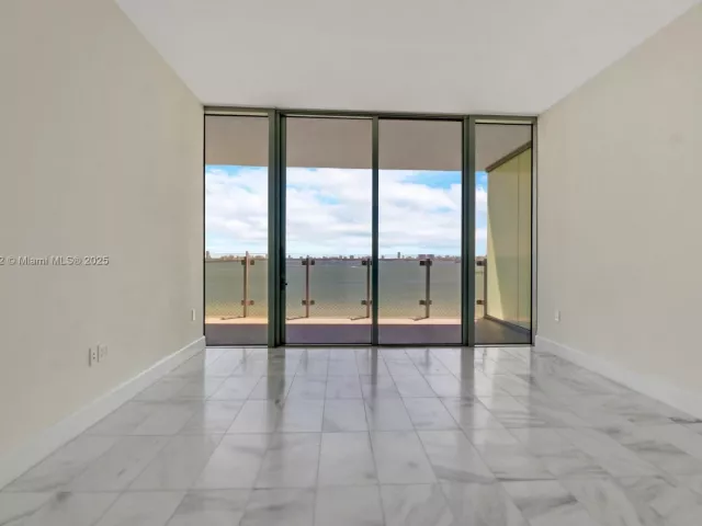 Продажа квартиры #1101 - фото 6343756