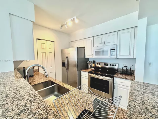 Продажа квартиры #906 - фото 6356496