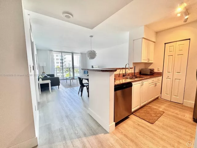 Продажа квартиры #906 - фото 6356497