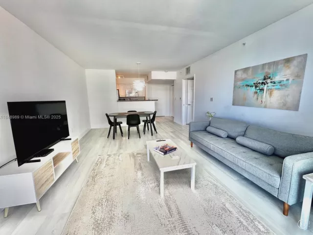 Продажа квартиры #906 - фото 6356489