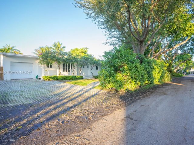 Продажа дома по адресу 355 Redwood Ln - фото 6371180