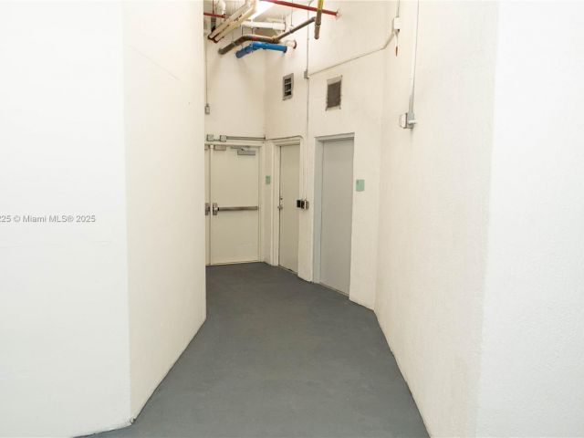 Дом в аренду по адресу 150 Sunny Isles Blvd 1-TH403 - фото 6348608