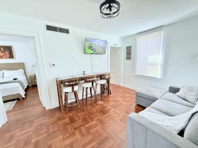 Продажа дома по адресу 3716 Morton Avenue - фото 6862500