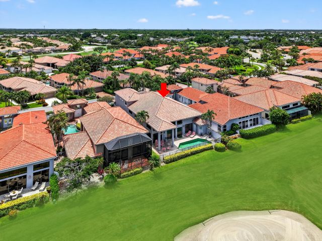 Продажа дома по адресу 5185 Suffolk Drive - фото 6372677