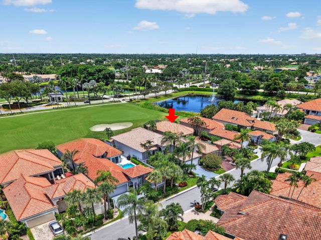 Продажа дома по адресу 5185 Suffolk Drive - фото 6372679