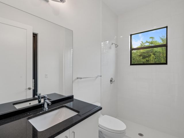 Продажа дома по адресу 8539 Ganton Drive - фото 6378253