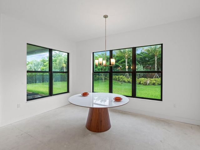 Продажа дома по адресу 8539 Ganton Drive - фото 6378259