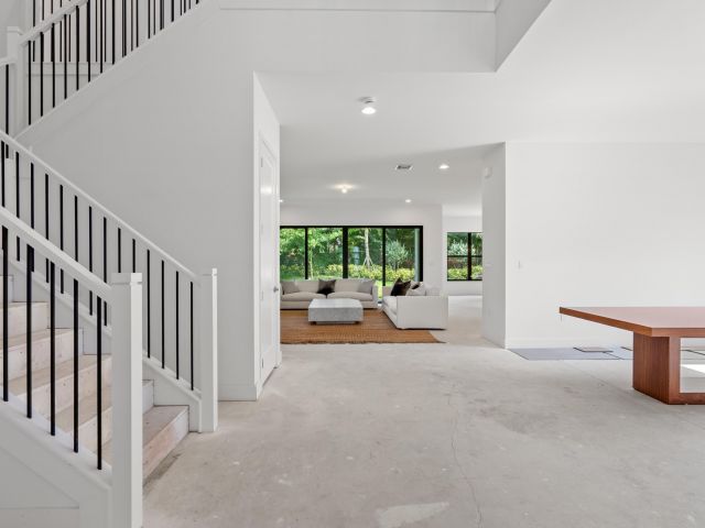 Продажа дома по адресу 8539 Ganton Drive - фото 6378265