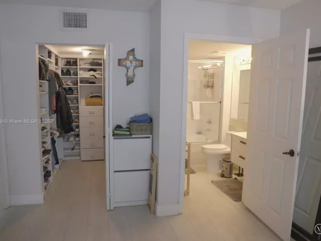 Продажа квартиры #902 - фото 6378974