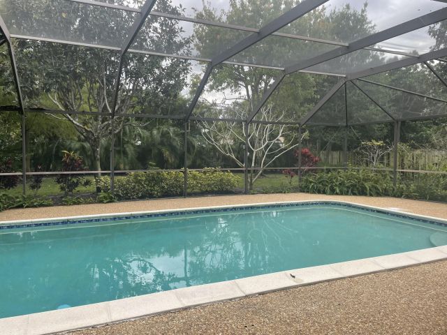 Дом в аренду по адресу 1120 SW 14th Drive - фото 6369911