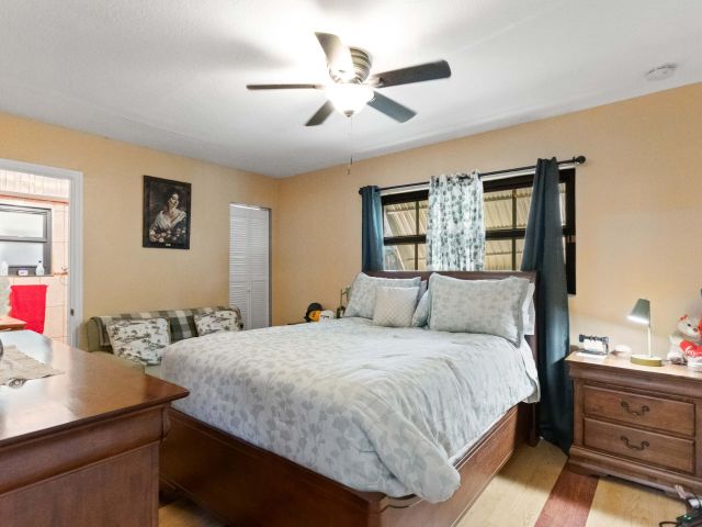 Продажа дома по адресу 2788 SW 46th Court - фото 6382011