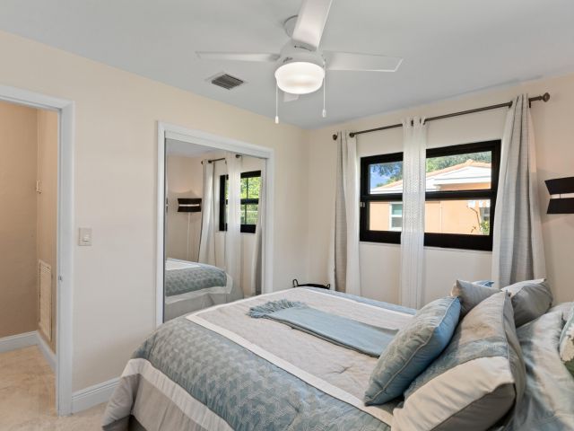 Продажа дома по адресу 2788 SW 46th Court - фото 6382016