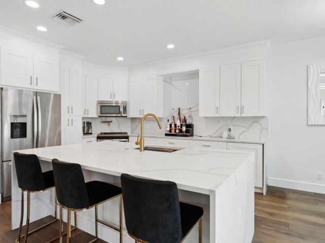 Дом в аренду по адресу 7110 NW Turtle Walk - фото 6364296