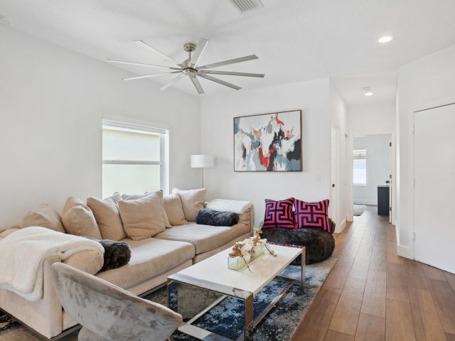 Дом в аренду по адресу 7110 NW Turtle Walk - фото 6364299