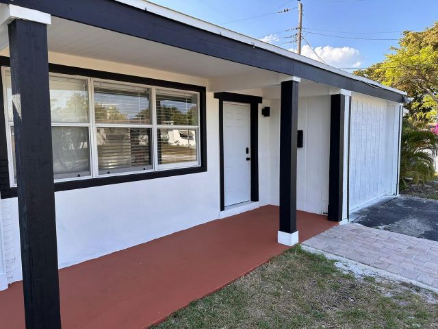 Продажа дома по адресу 601 NW 38th Street - фото 6354456