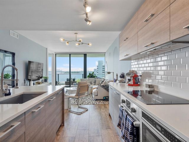 Продажа квартиры #606 - фото 6357400