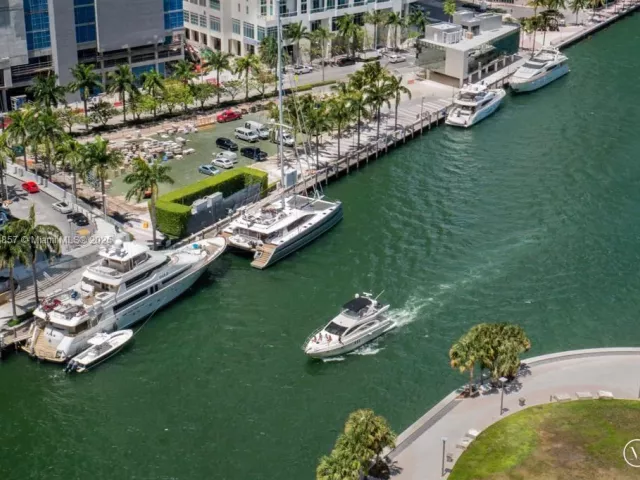 Продажа квартиры #3711 - фото 6356425