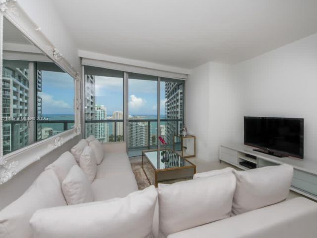 Продажа квартиры #3711 - фото 6356421