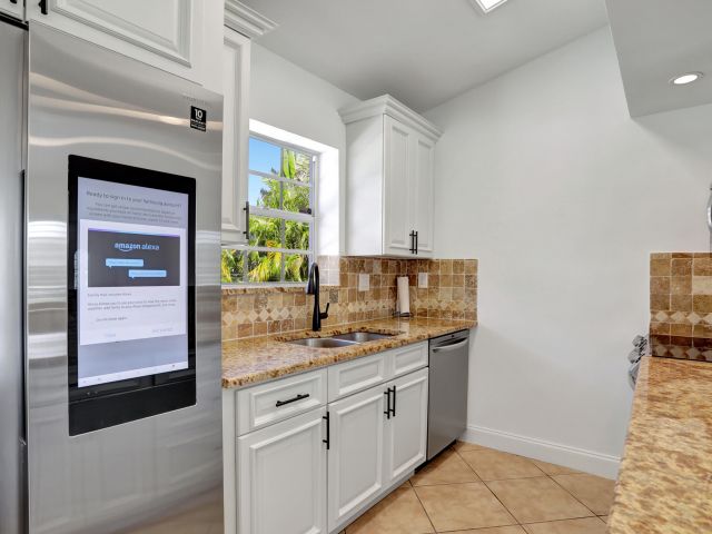 Дом в аренду по адресу 455 NE 14th Street - фото 6364163