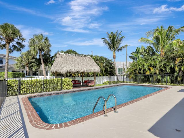 Дом в аренду по адресу 455 NE 14th Street - фото 6364172