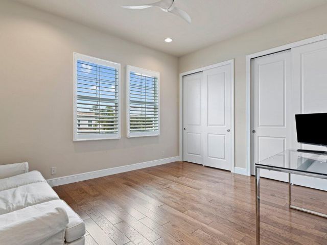 Продажа дома по адресу 6464 Bellamalfi Street - фото 6378164