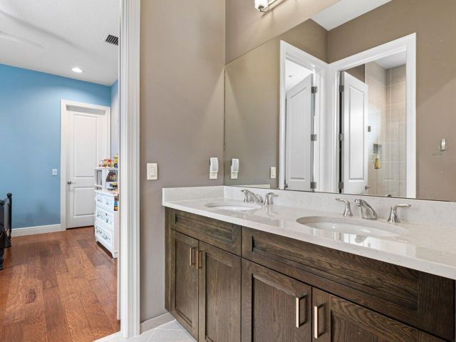 Продажа дома по адресу 6464 Bellamalfi Street - фото 6378168