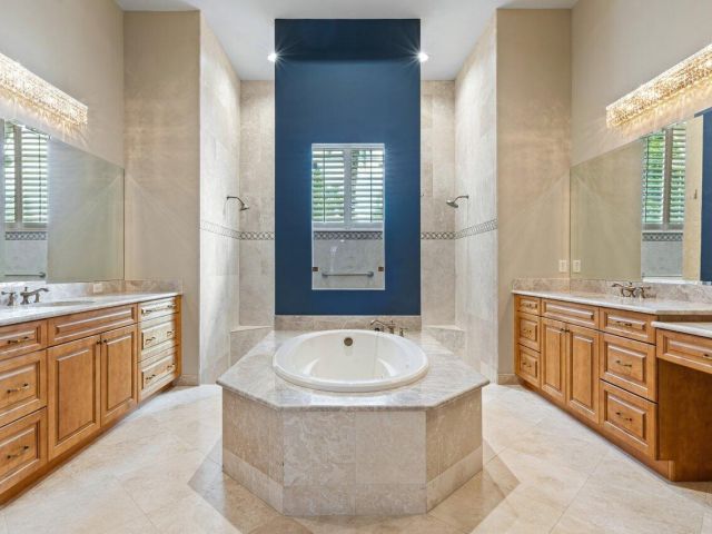 Продажа дома по адресу 6464 Bellamalfi Street - фото 6378174