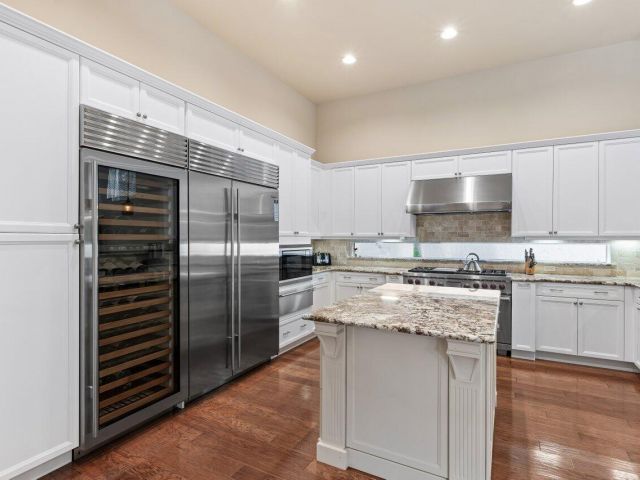 Продажа дома по адресу 6464 Bellamalfi Street - фото 6378179