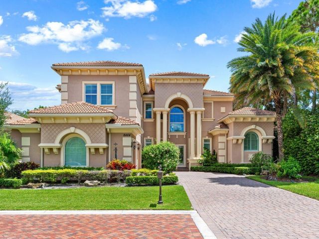 Продажа дома по адресу 6464 Bellamalfi Street - фото 6378182