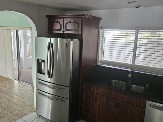 Продажа дома по адресу 21109 NE 3 Court - фото 6363456